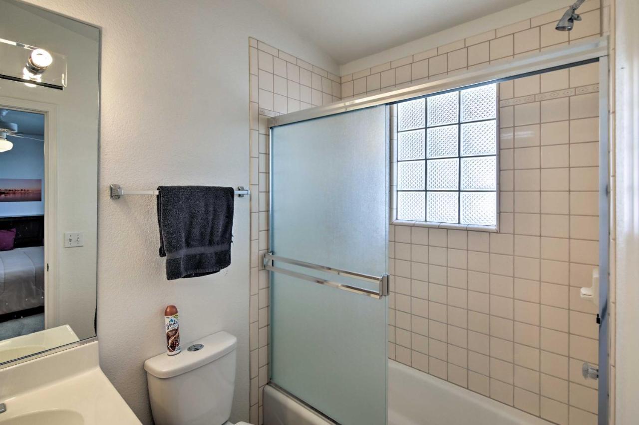 Lake Havasu Home With Rooftop Deck And Mountain Views! Lake Havasu City Luaran gambar