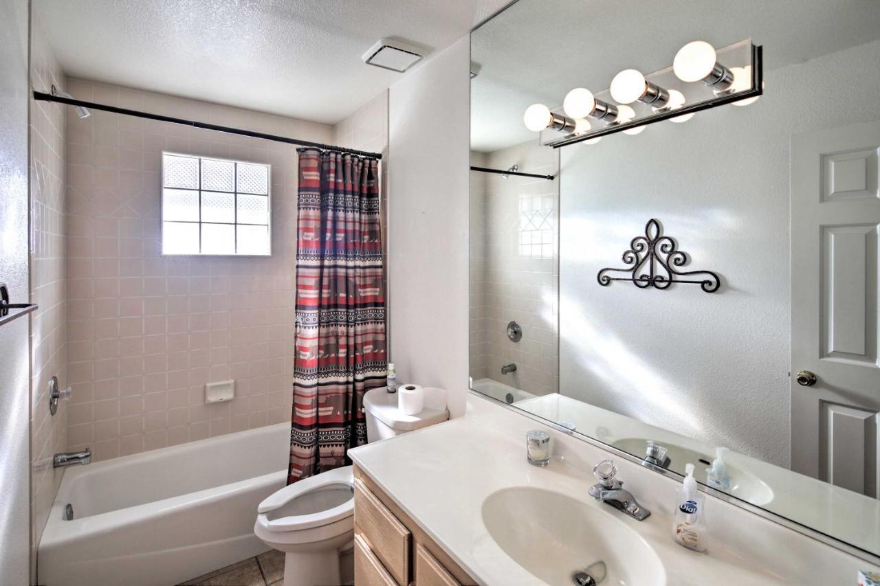 Lake Havasu Home With Rooftop Deck And Mountain Views! Lake Havasu City Luaran gambar